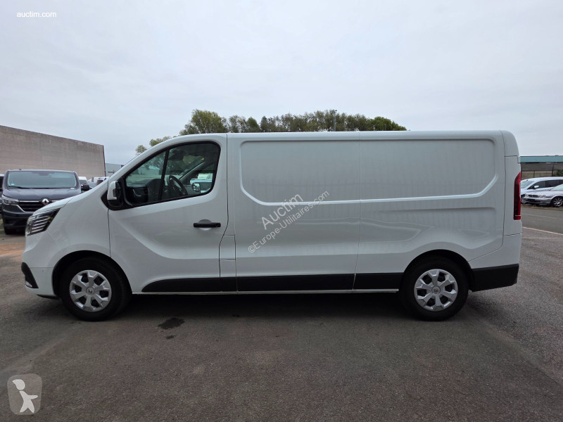 Renault trafic van