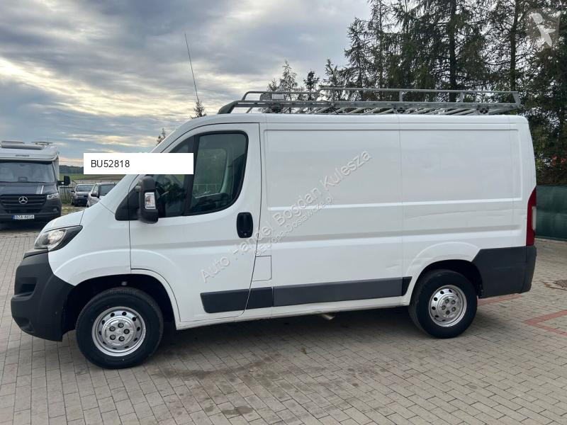 Peugeot 2.2 van