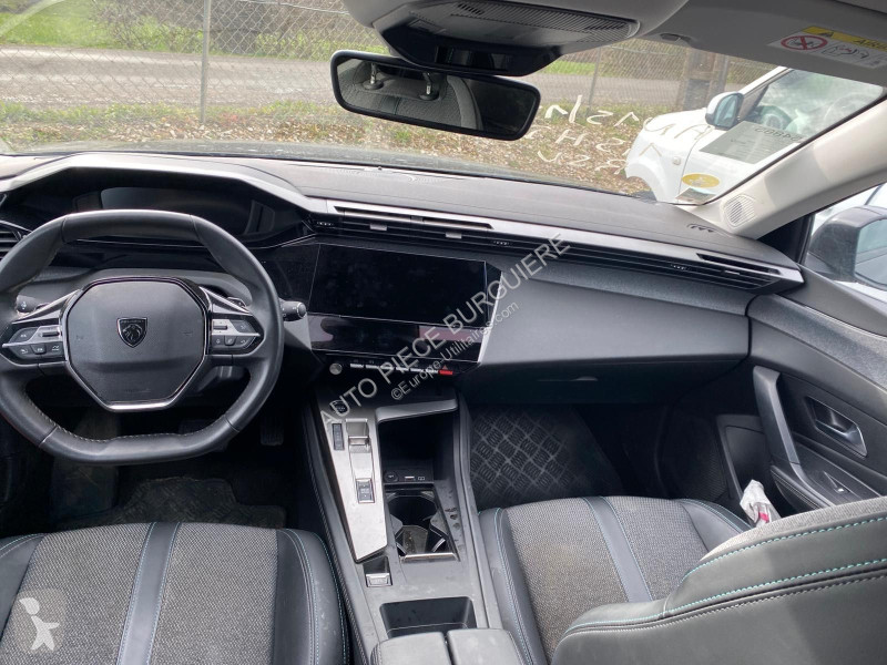 Peugeot III 1.5 BlueHDi 130 Allure Pack  /...
