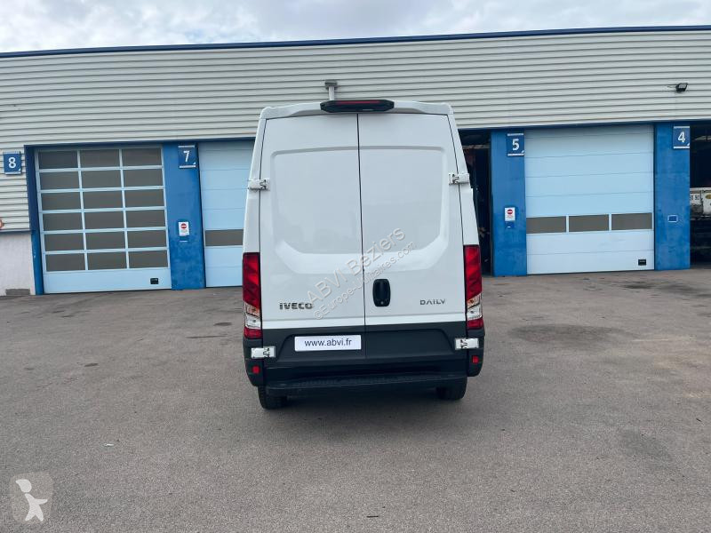 Iveco FOURGON 11M3 140CV CAMERA CARPLAY CLIM...