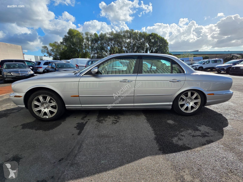 Jaguar xj van