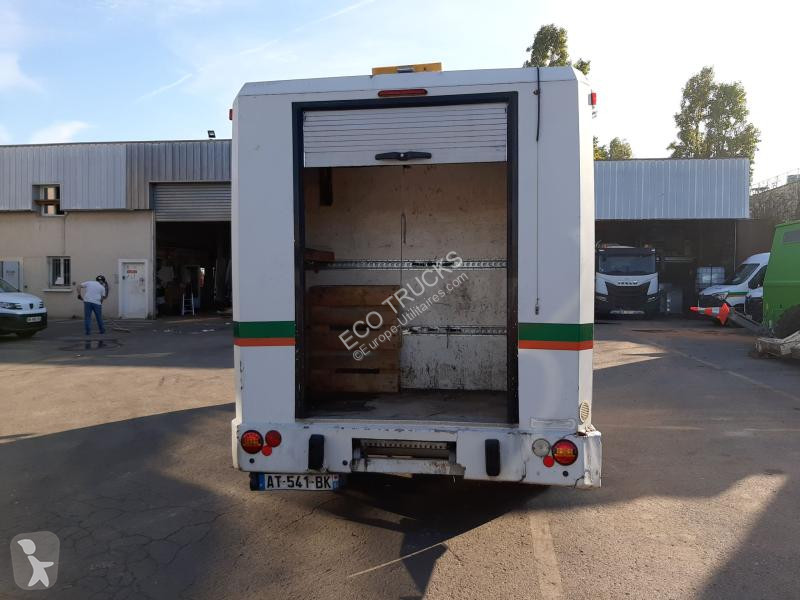 Užitkové vozidlo Renault 2.5 DCI 120