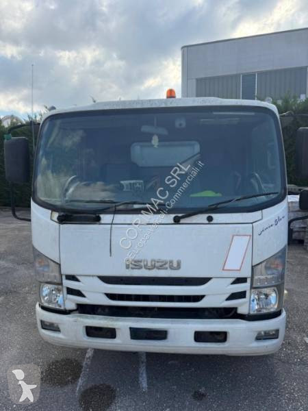 Bedrijfswagen Isuzu