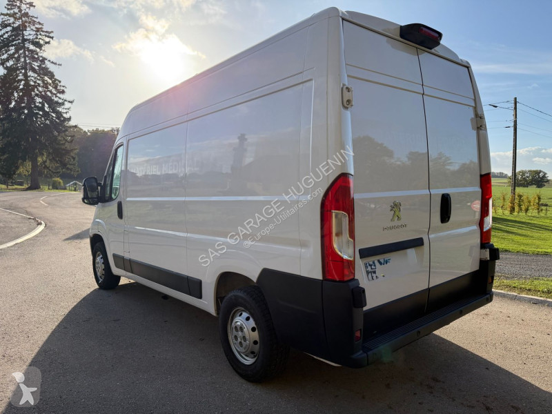 Furgoneta Peugeot 2.2 BLUEHDI S&S 120CH ASPHALT