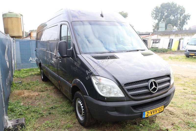 Véhicule utilitaire Mercedes