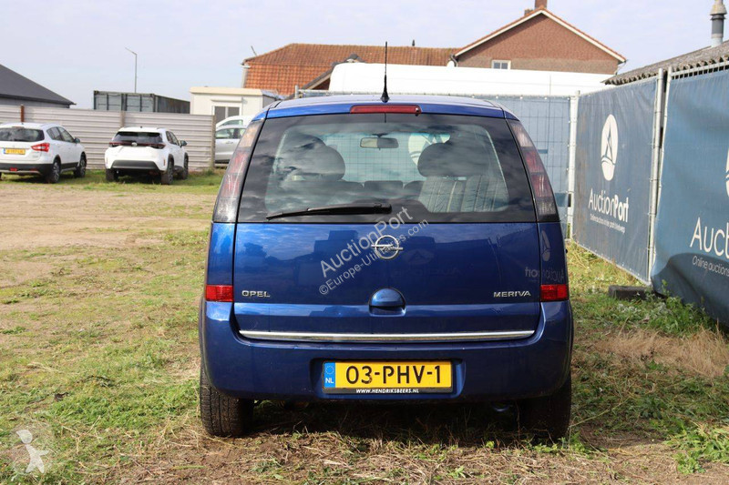 Véhicule utilitaire Opel