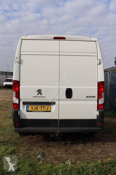 Véhicule utilitaire Peugeot