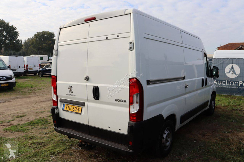 Véhicule utilitaire Peugeot