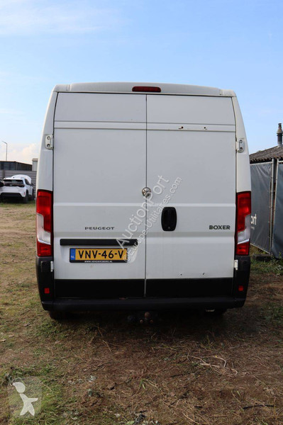 Véhicule utilitaire Peugeot