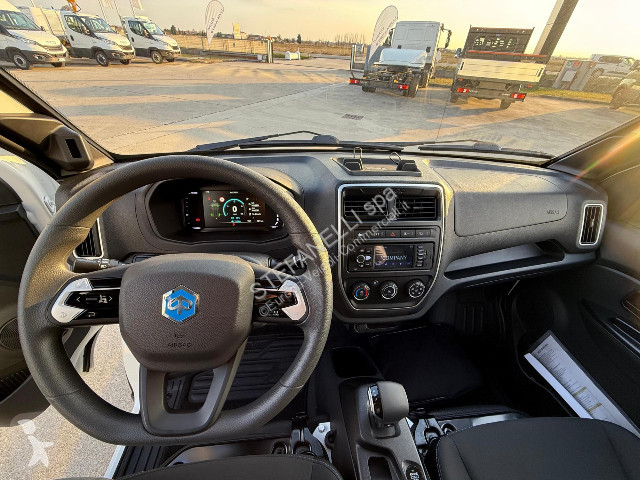 Samochód dostawczy Piaggio Porter NPE con...