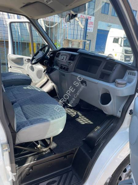 Autoutilitară Ford