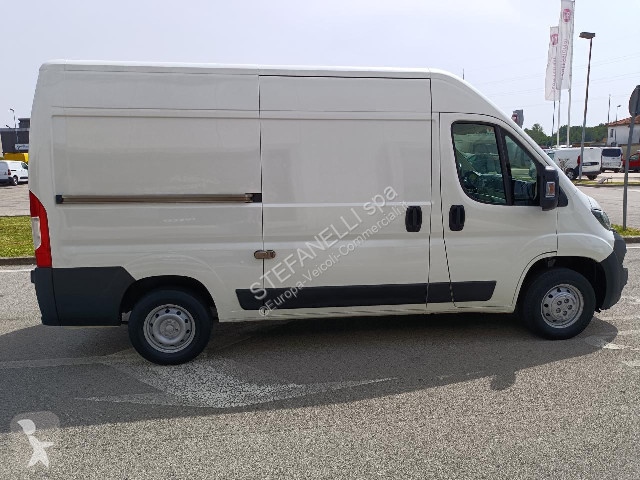Autoutilitară Peugeot BOXER 335 2.0