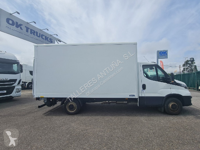 Autoutilitară Iveco
