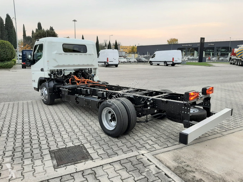 Véhicule utilitaire Mercedes E-Canter > 35 Q.li