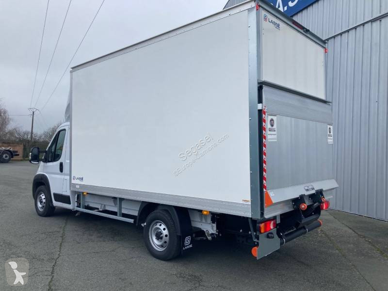 Véhicule utilitaire Fiat