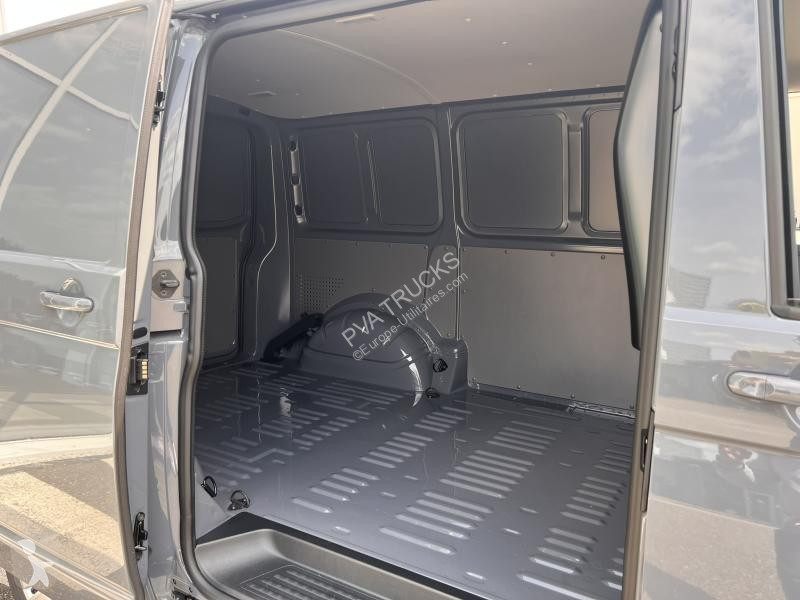 Furgoneta Volkswagen 6.1 VAN L1H1 2.0 TDI 150...