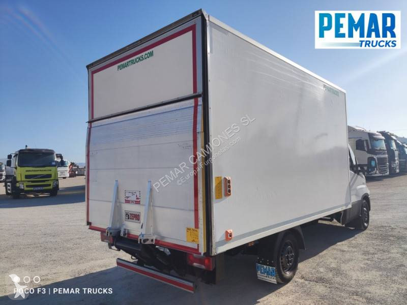 Véhicule utilitaire Iveco