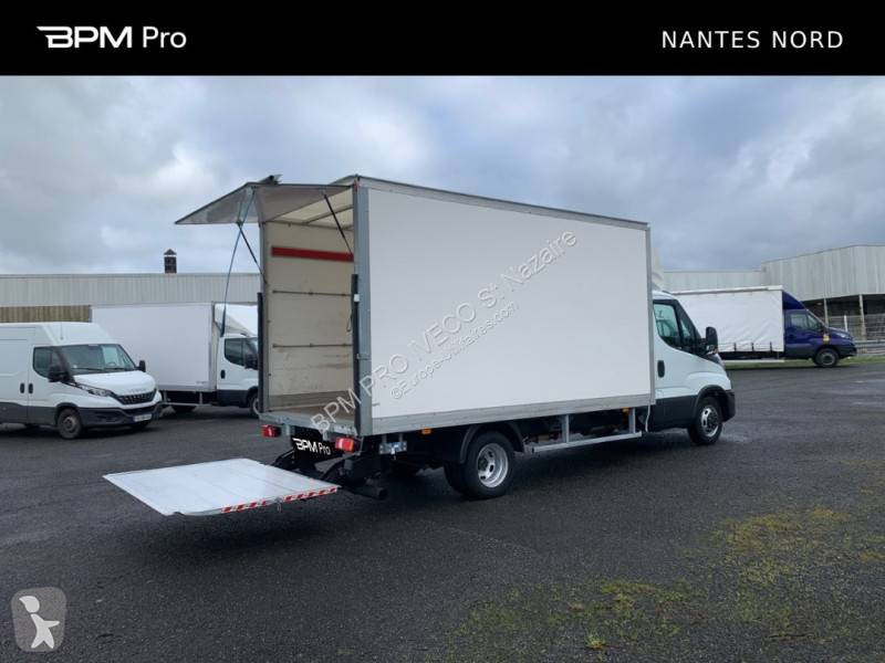 Autoutilitară Iveco