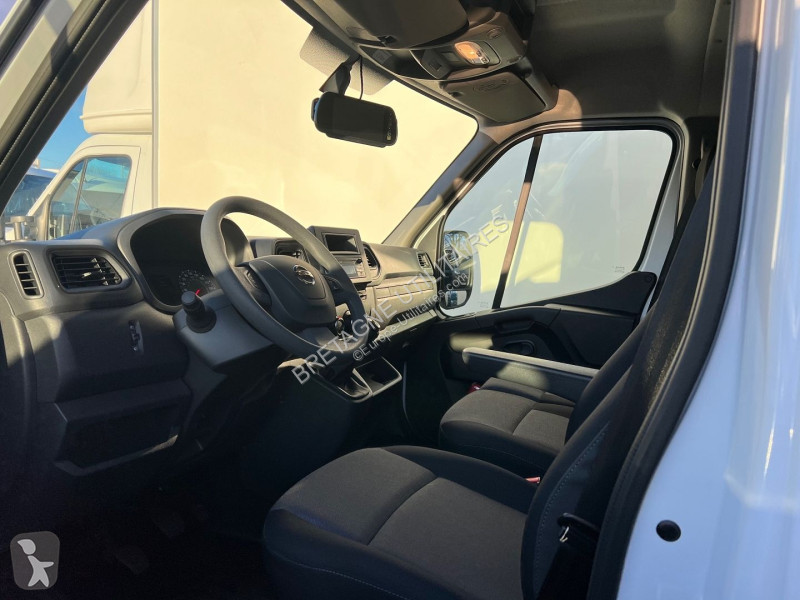 Furgoneta Nissan INTERSTAR CCB CAISSE 17.4M3...