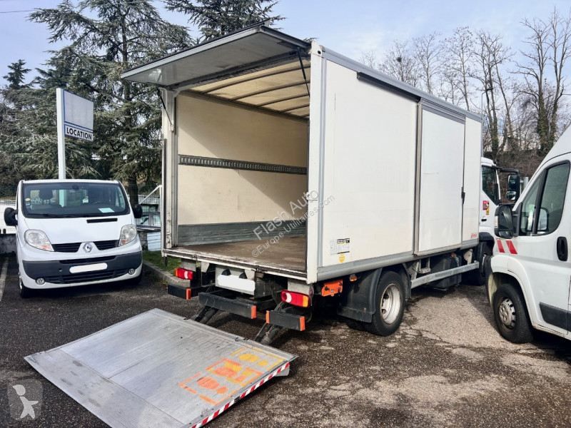 Kamion Renault RENAULT D CAISSE 20M3 3.0L 177...