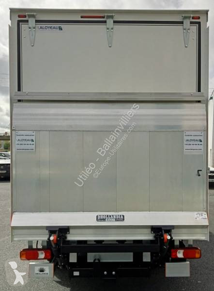 Furgoneta Iveco