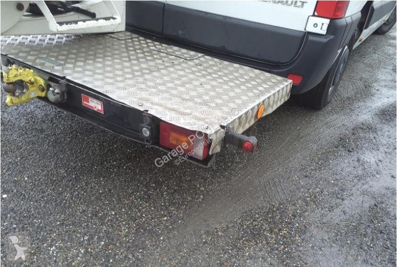 Furgoneta Renault FOURGON NACELLE 121FT SANS...