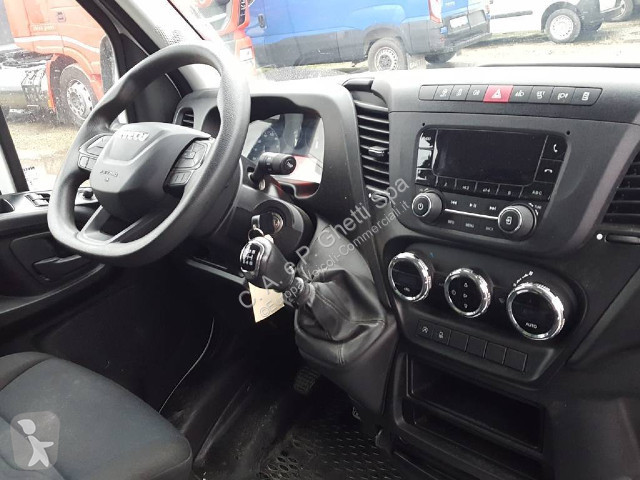 Furgoneta Iveco Daily 35C16