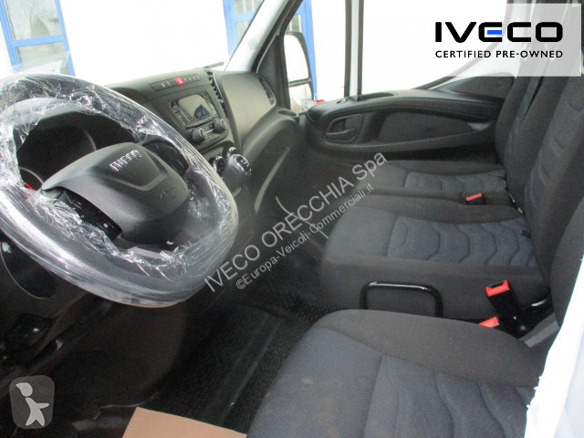 Veicolo commerciale Iveco DAILY 35S16