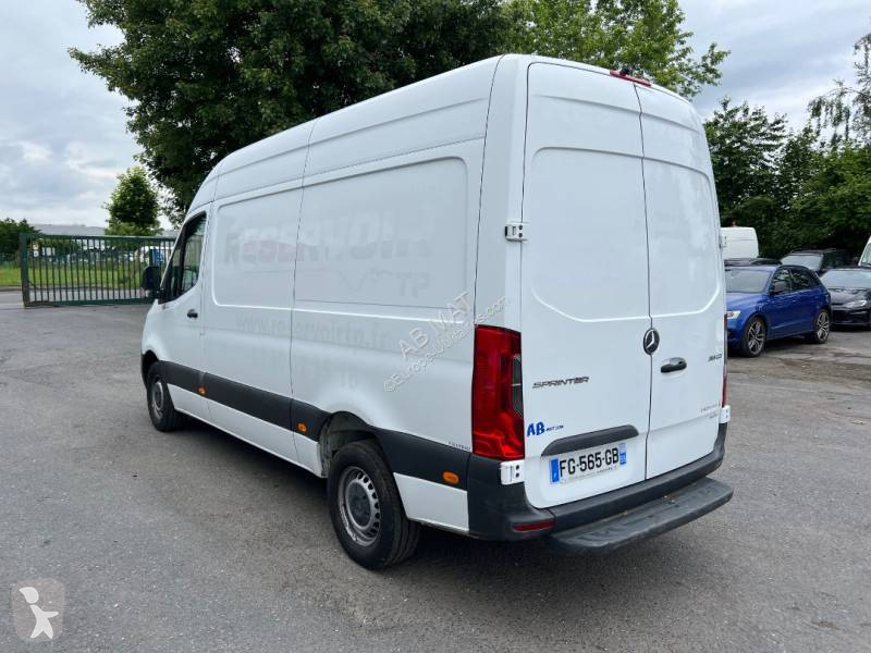 Véhicule utilitaire Mercedes