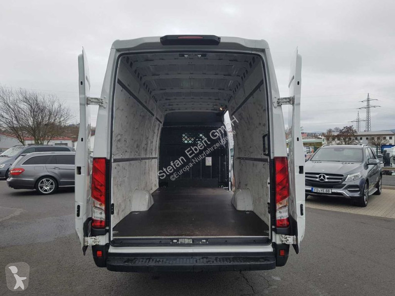 Veicolo commerciale Iveco 35 S 16 V...