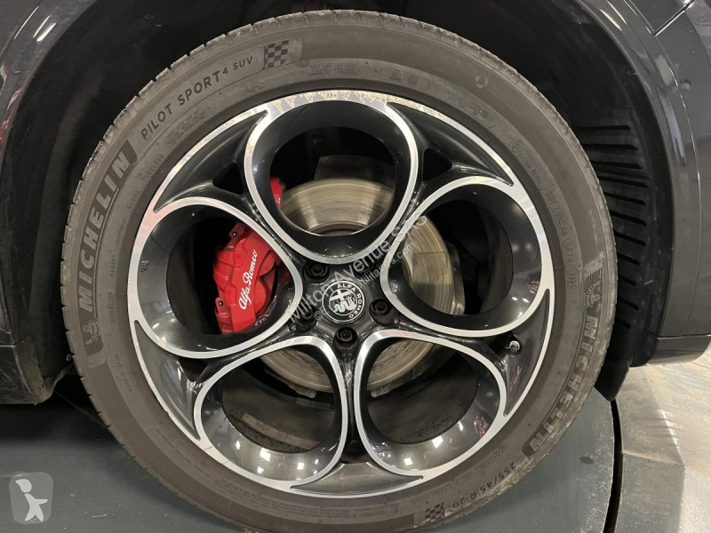 Samochód dostawczy Alfa-Roméo STELVIO 2.2 D -...