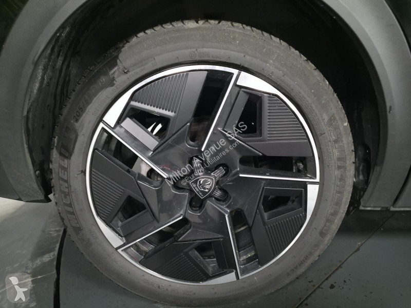 Furgoneta Peugeot 408 1.2i Hybrid -136 - BV...