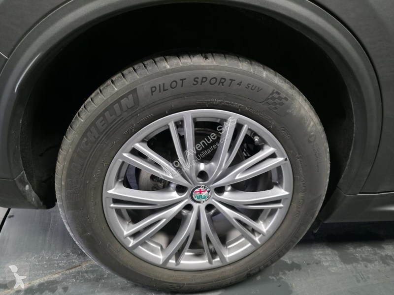 Samochód dostawczy Alfa-Roméo STELVIO 2.2 D -...