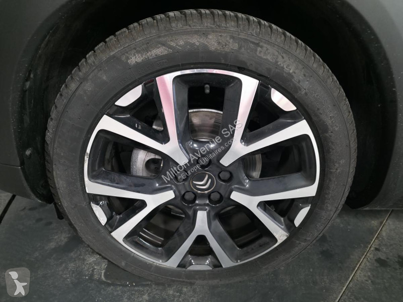Véhicule utilitaire Citroën C5 AIRCROSS 2.0...
