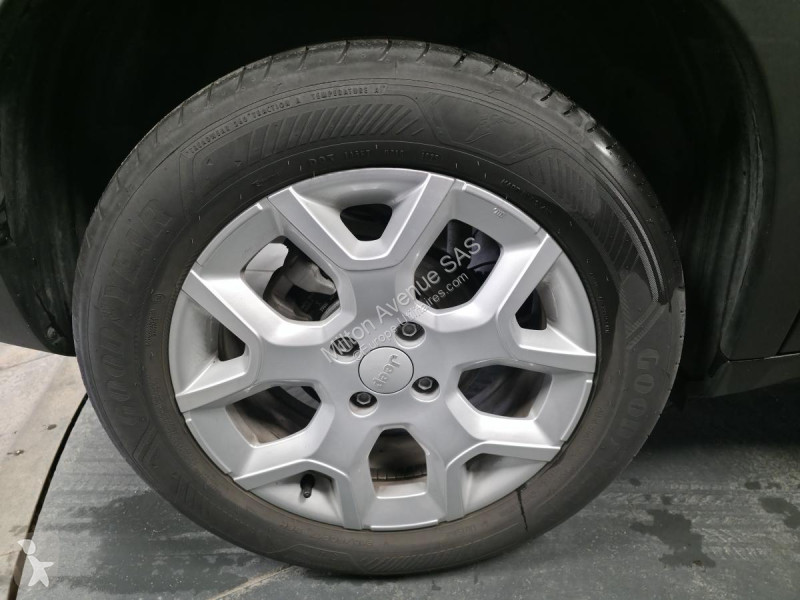 Samochód dostawczy Jeep AVENGER 1.2 Turbo T3 -...