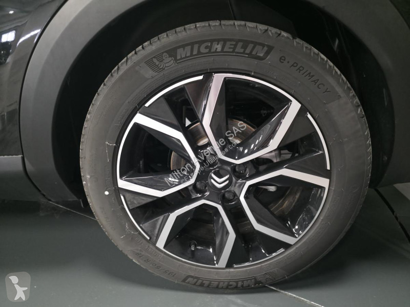 Véhicule utilitaire Citroën C4 X ë-136  E-Séries