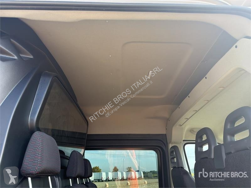 Véhicule utilitaire Opel 2.2