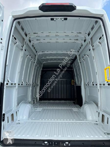 Furgoneta Iveco