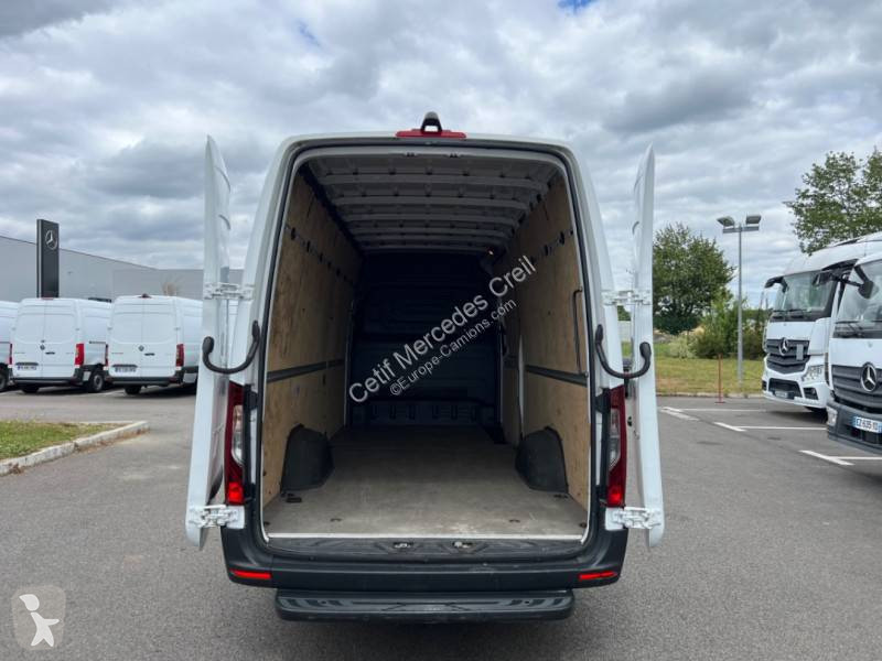 Véhicule utilitaire Mercedes
