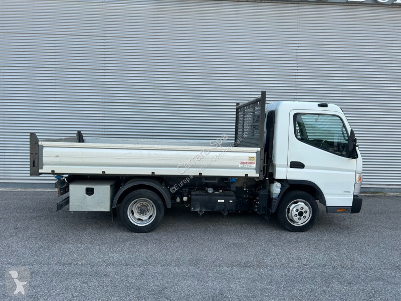 Veicolo commerciale Mitsubishi IV