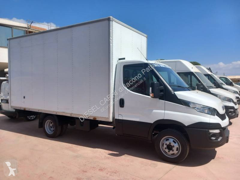 Autoutilitară Iveco