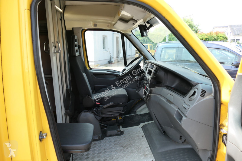 Autoutilitară Iveco Daily 35 S11 C30C AUTOMATIK...