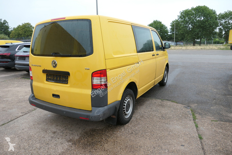 Véhicule utilitaire Volkswagen T5 Transporter...