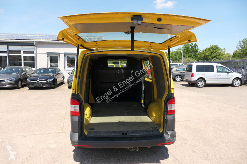 Véhicule utilitaire Volkswagen T5 Transporter...