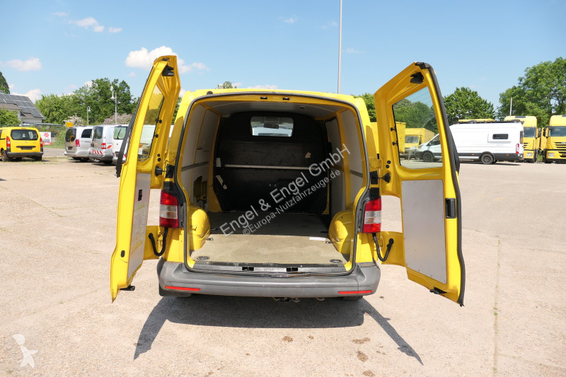 Autoutilitară Volkswagen T5 Transporter 2.0 TDI...