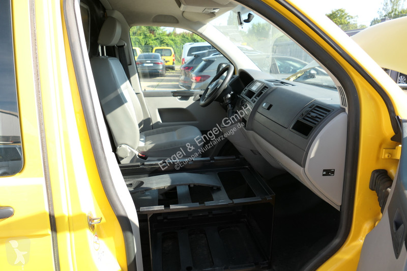 Autoutilitară Volkswagen T5 Transporter 2.0 TDI...
