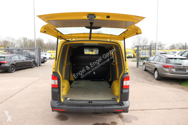 Véhicule utilitaire Volkswagen T5 Transporter...