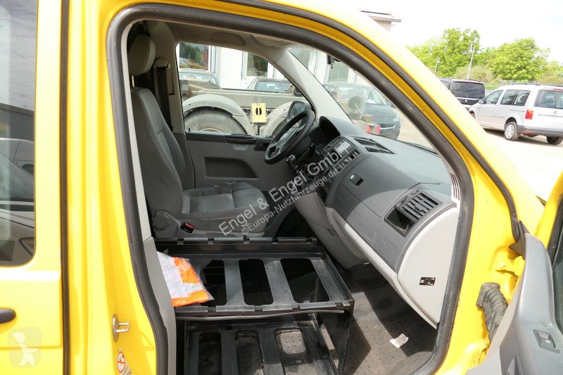 Véhicule utilitaire Volkswagen T5 Transporter...