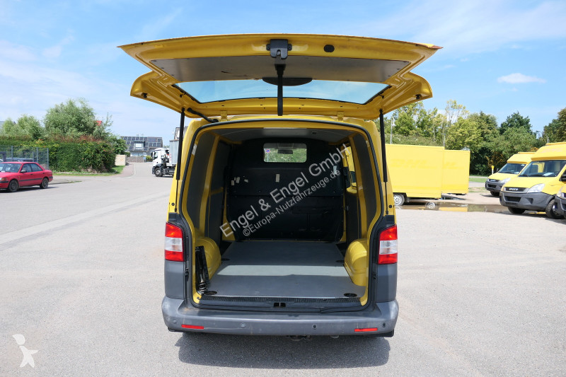 Véhicule utilitaire Volkswagen T5 Transporter...
