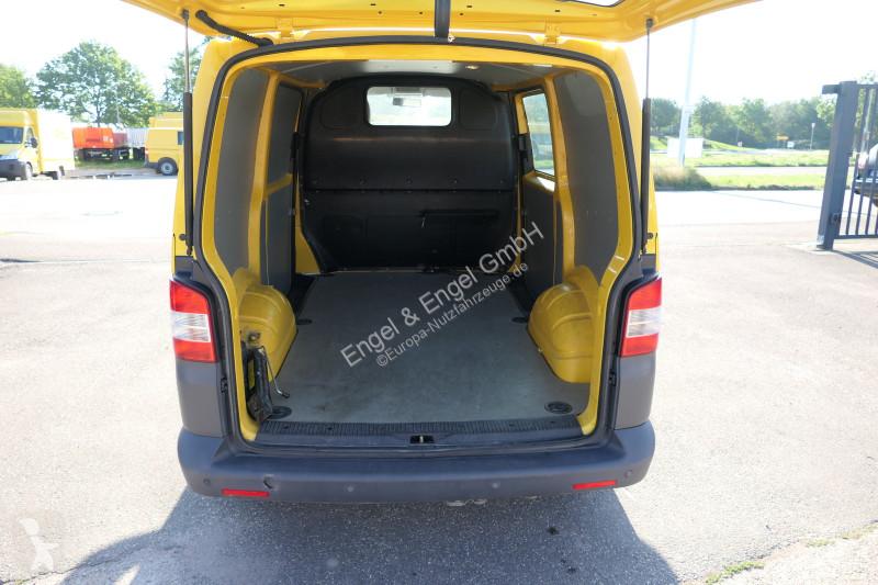 Véhicule utilitaire Volkswagen T5 Transporter...